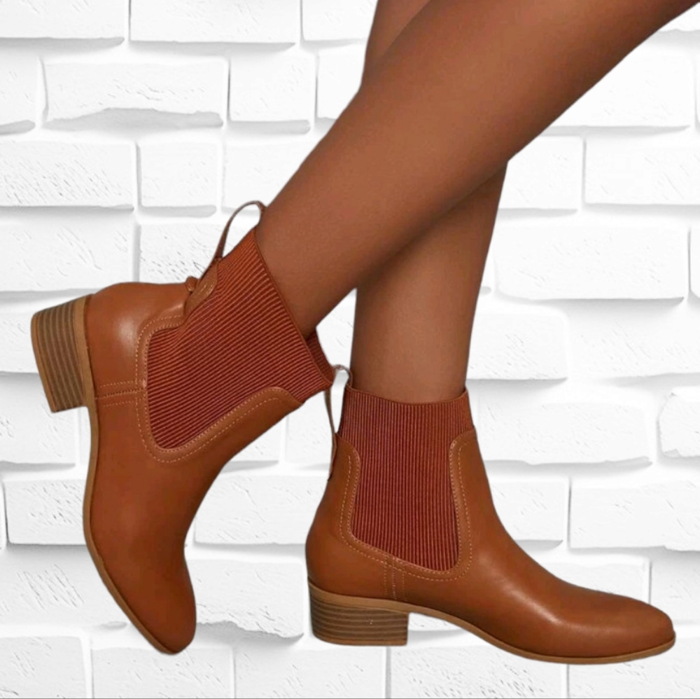 NEW 🌹 Women's Faux Leather Low Block Heel Chelsea Boots Brown